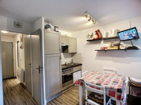 Studio cabine rénové pour 4 pers avec balcon, parking et wifi, proche pistes et commerces - Les Menuires - FR-1-178-290